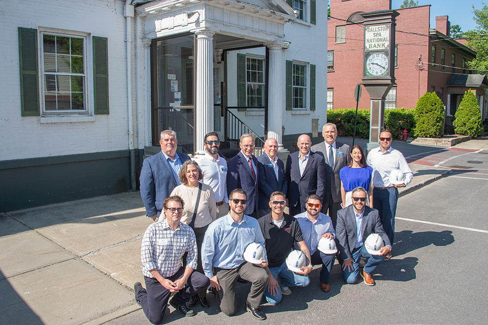 BSNB Leadership group commencement photo