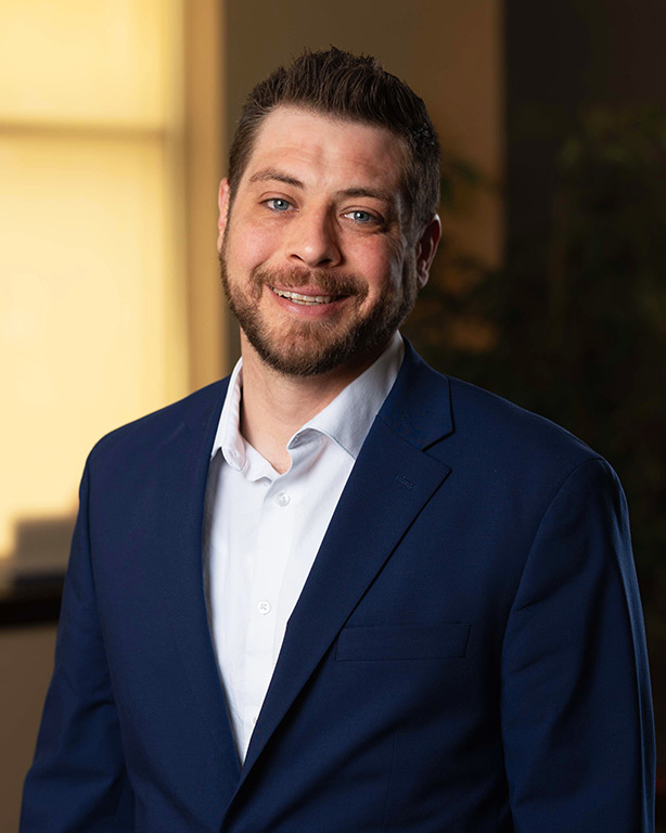 Headshot photo of Rob Carillo